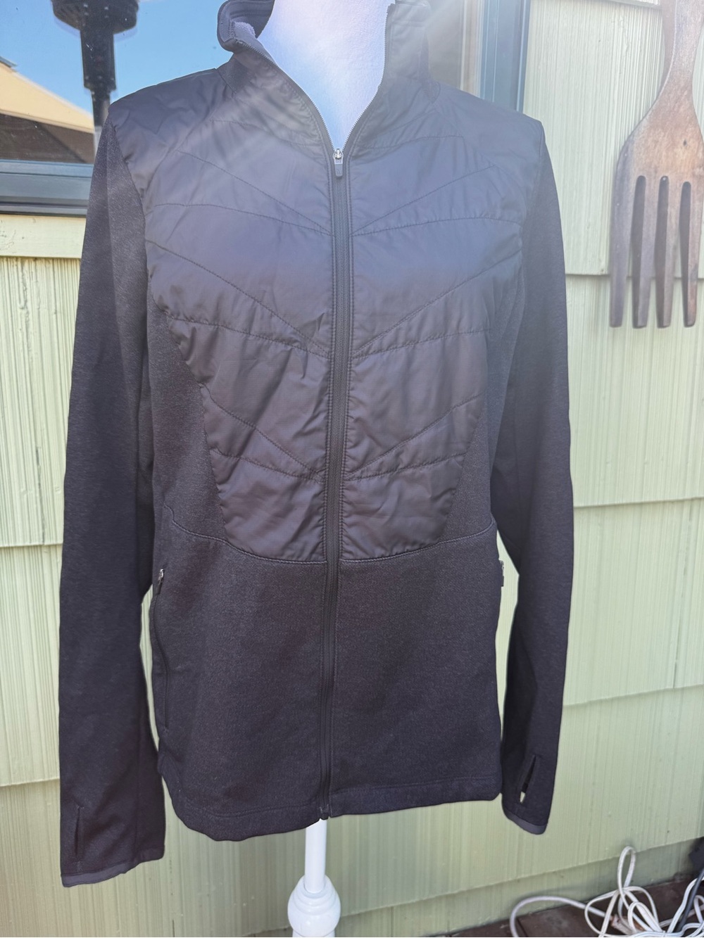 The North Face Black Quilted-Front Fleece Performance Jacket